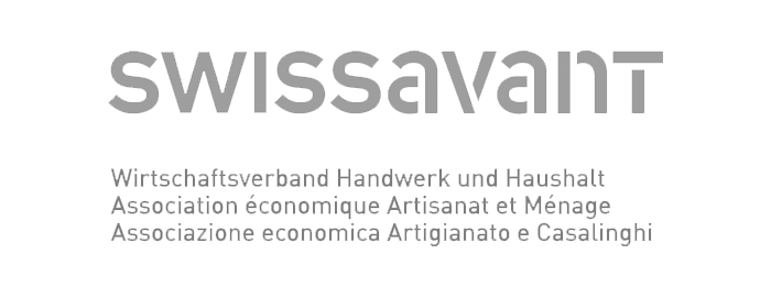 Logo mit "swissavant" über deutschem, französischem und italienischem Verbandstext.