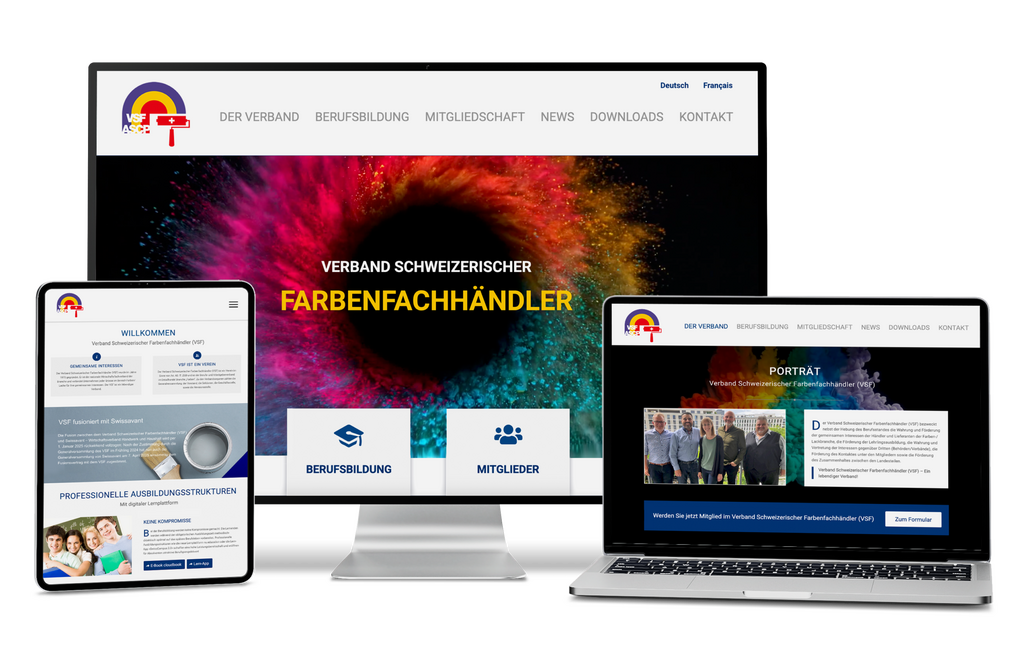 Monitor, Laptop und Smartphone zeigen die bunte Website des Schweizer Farbengroßhandels.