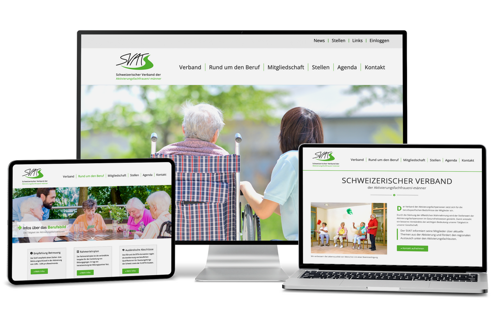 Drei digitale Bildschirme zeigen die Homepage und Bilder des Schweizerischen Verbandes für Pflegende Angehörige.